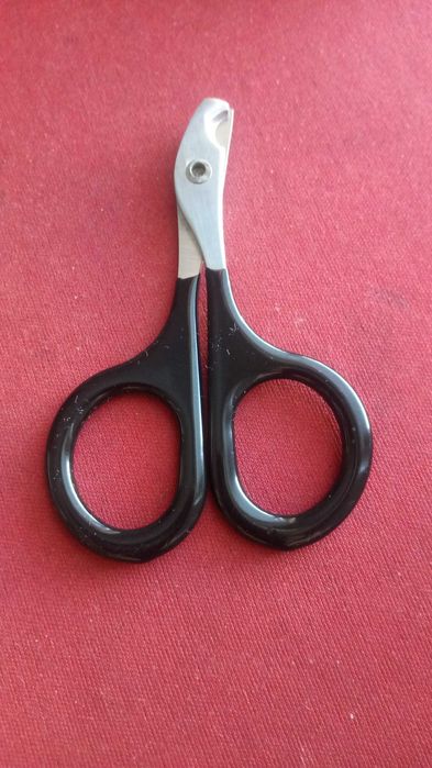 Когтерез для кошек и малых пород собак.