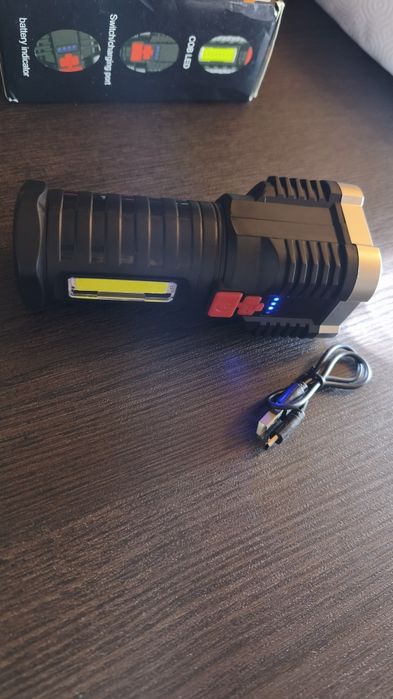 Lanterna potente com 6 leds NOVA!