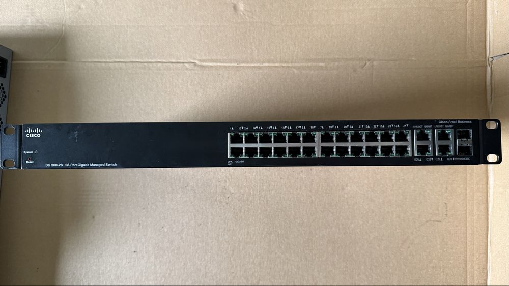 Switch Cisco SG300-28 SFP zarządzalny / smart / managed