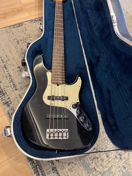 Gitara basowa Fender Jazz Bass 5-strunowy John Suhr