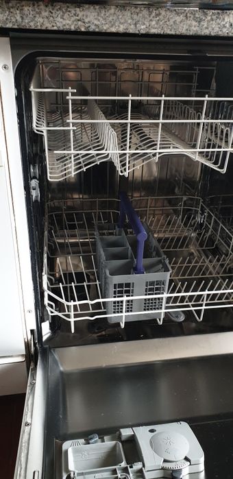 Máquina de lavar loiça quase nova