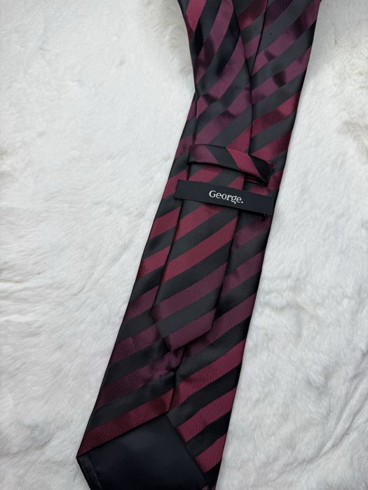 Krawat bordowo czarny w paski