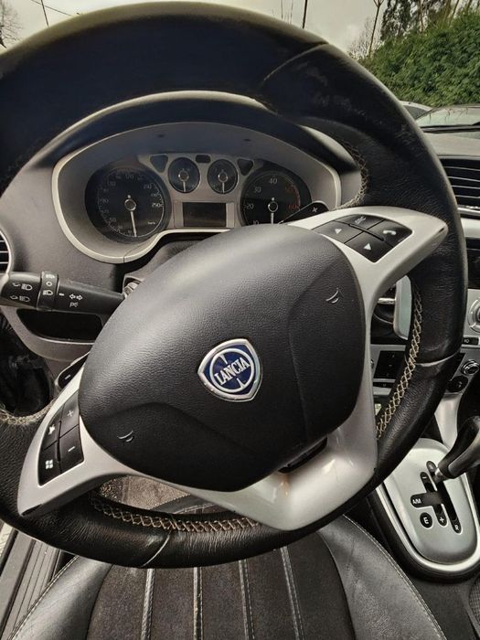 Carro usado  e bom estado