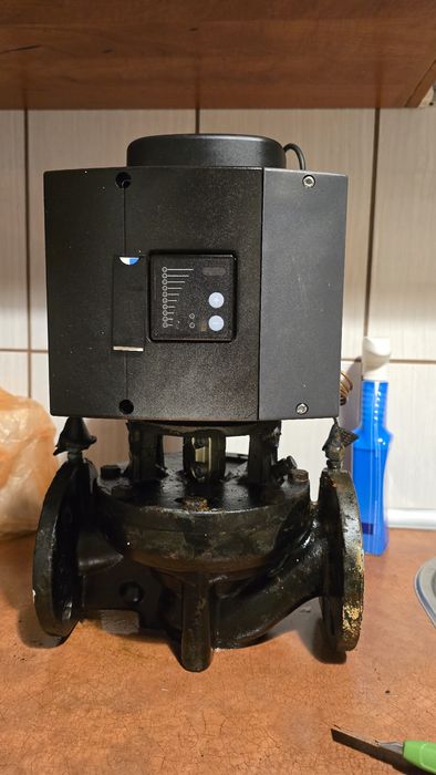 Pompa Grundfos, zawór trójdrożny, siłownik