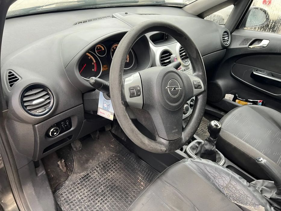 Para peças OPEL Corsa D