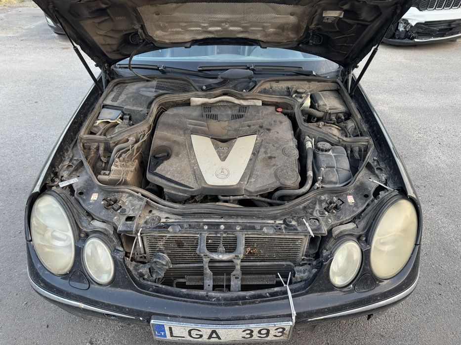 Mercedes e class w211