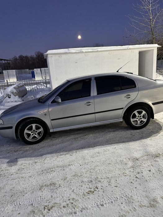 Шкода Октавія тур 1.8 турбо