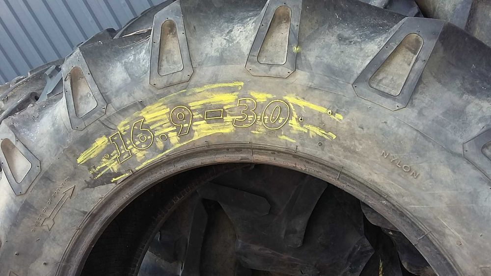 Opona 16,9-30 BKT tr-135 opony rolnicze używane