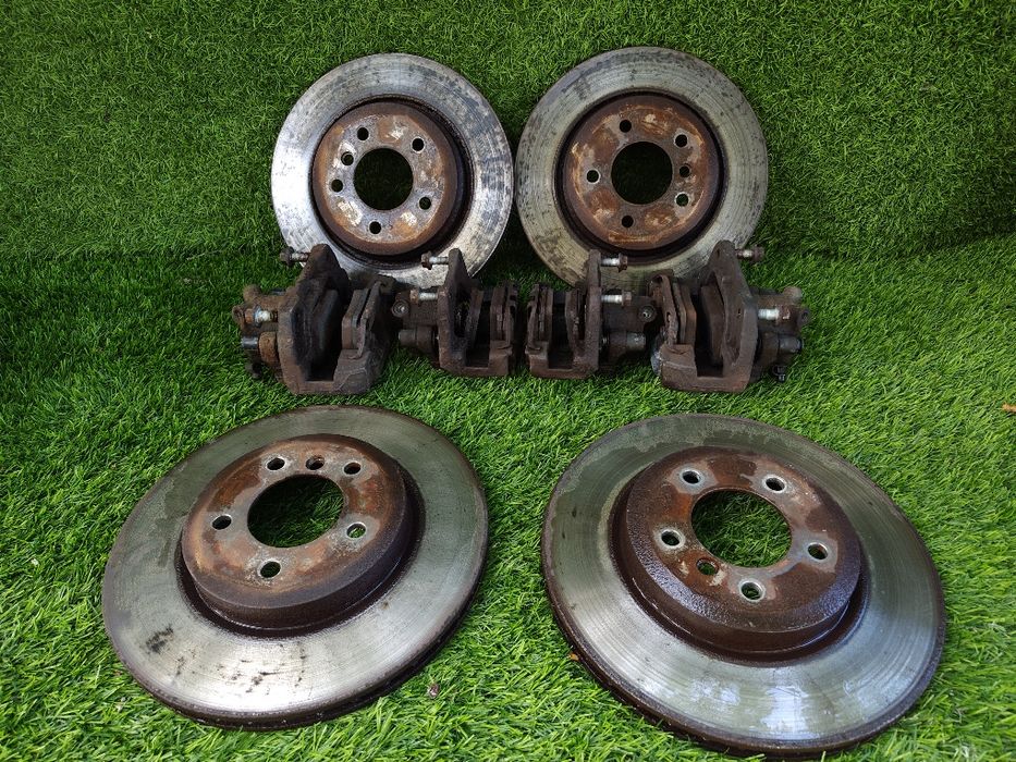 Travagem completa bmw E46 330 discos, suportes,e maxilas material usado original em bom estado