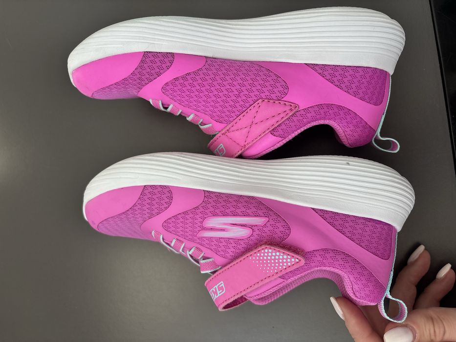 Skechers кросівки 32 р.