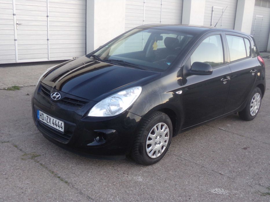 HYUNDAI  I20    - 2011 R  -  1,2 benz -  Tanio