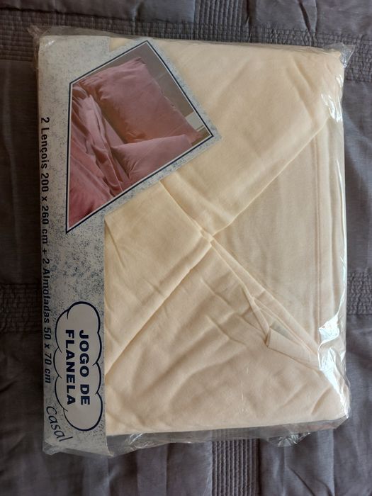 Lençóis de flanela com 2 fronhas