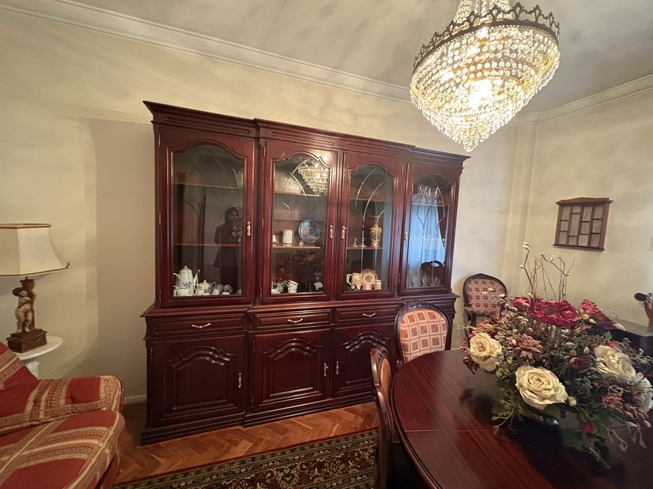 Estantes mogno usado em bom estado.