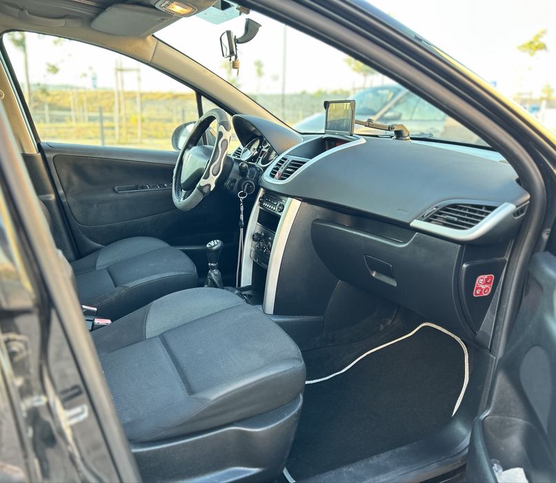 Peugeot 207 SW Sportium 1.4 VTI 2011