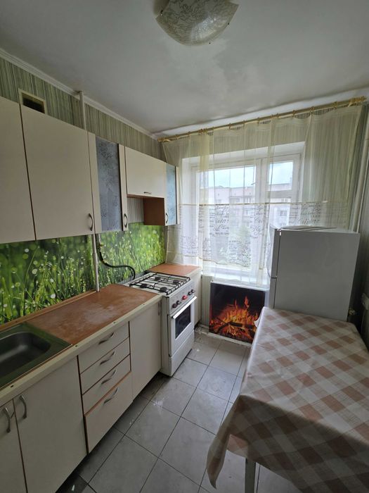 Продам 1 кім. квартиру на  вул. Космонавтів, ж/м Придніпровськ.