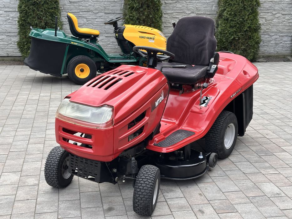 Трактор газонокосарка MTD JE 135 A
