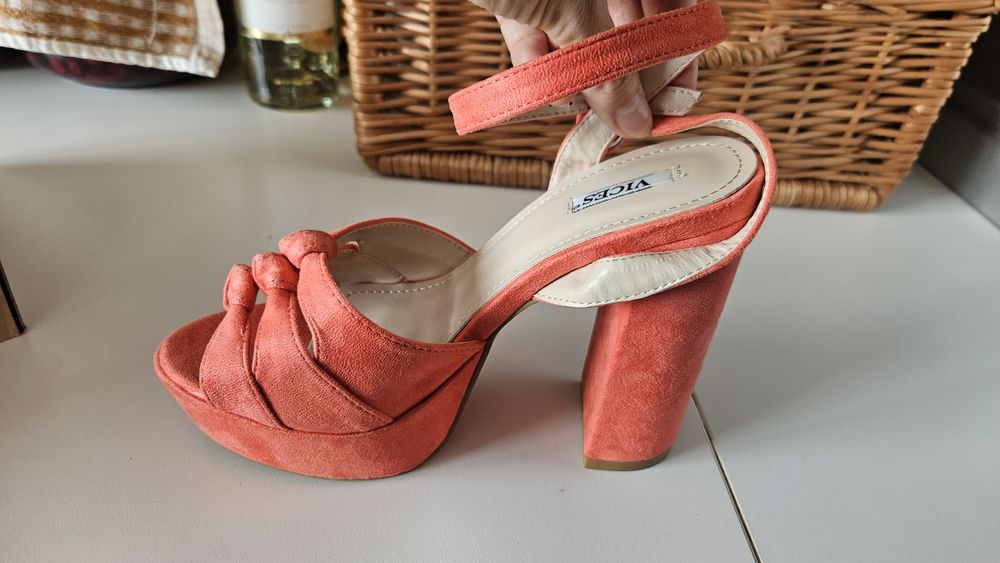 Buty Vices koturny 38