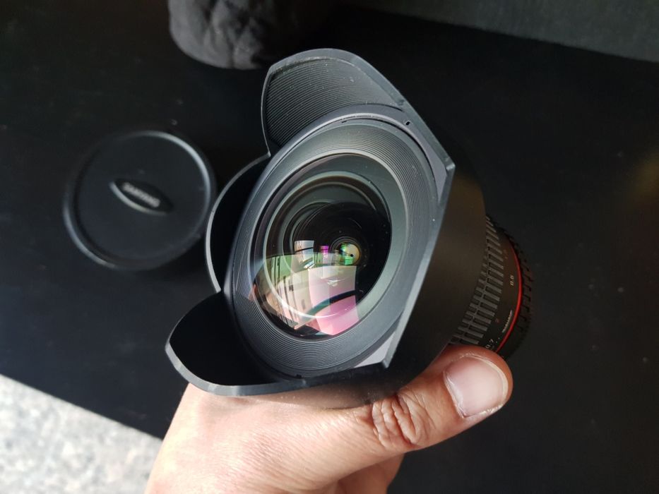 Samyang 14mm, para Nikon (usada) - em excelente estado