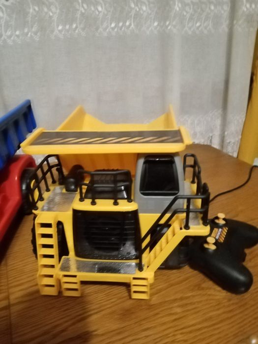 Zabawki pojazdy dla dzieci