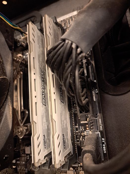 Caixa ATX e componentes