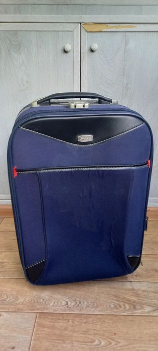 Чемодан   ,вализа