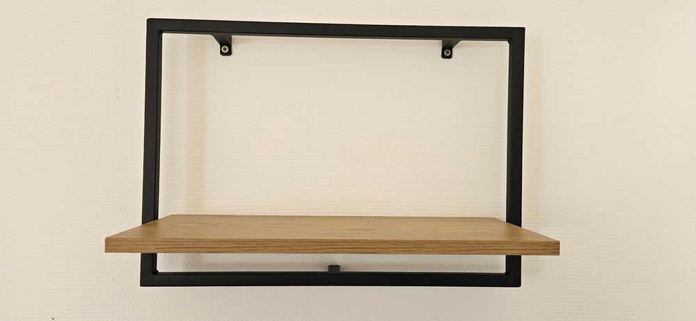 Półki ścienne, Jysk