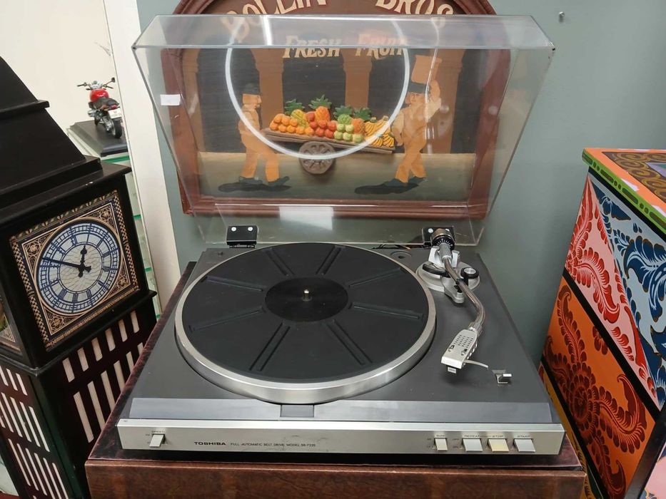 Gramofon Toshiba SR-F225