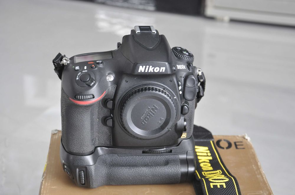 Nikon D800E + Grip MB-D12 MIGAWKA 11624