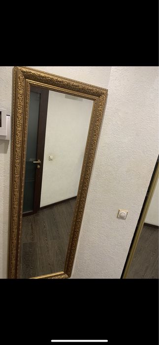 Дзеркало навісне