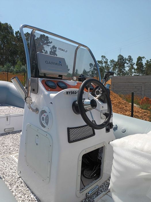 Semi-rigido 570 e yamaha 80cv 4t