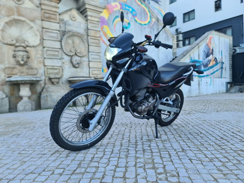 Vendo Mota Honda 400
