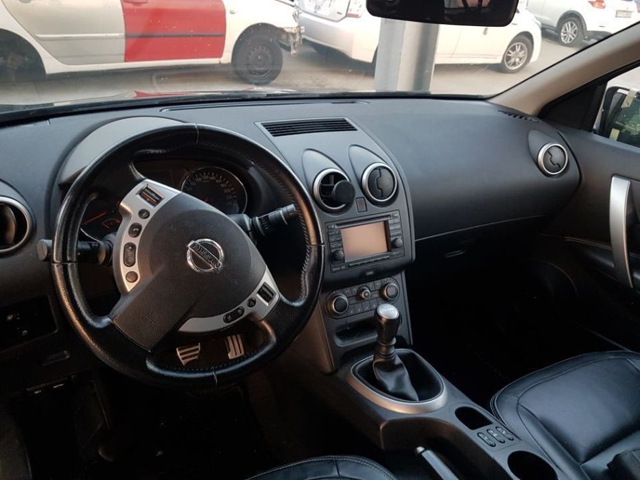 Nissan Qashqai+2 para peças