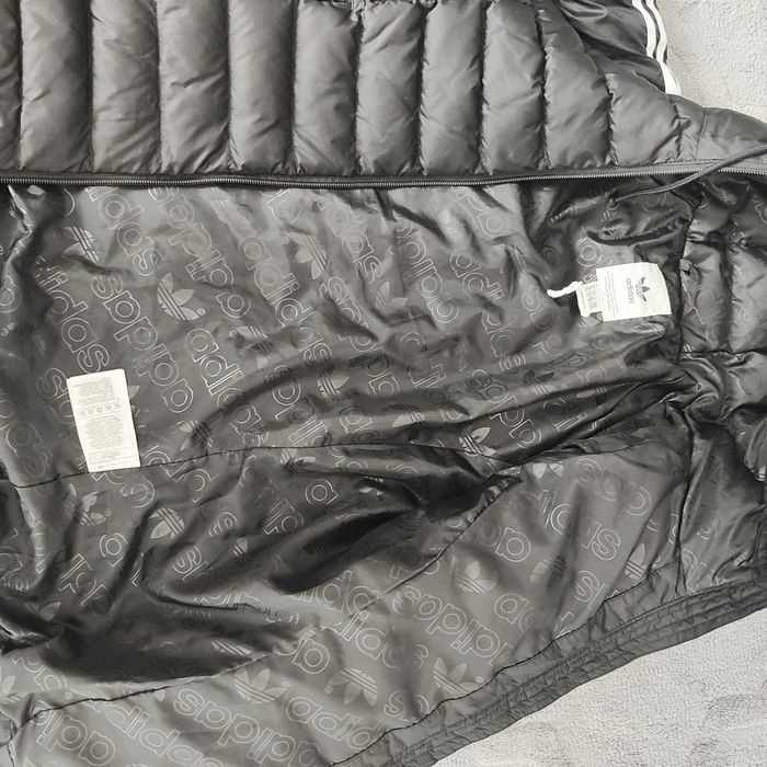 Kurtka Adidas puchowa bomberka