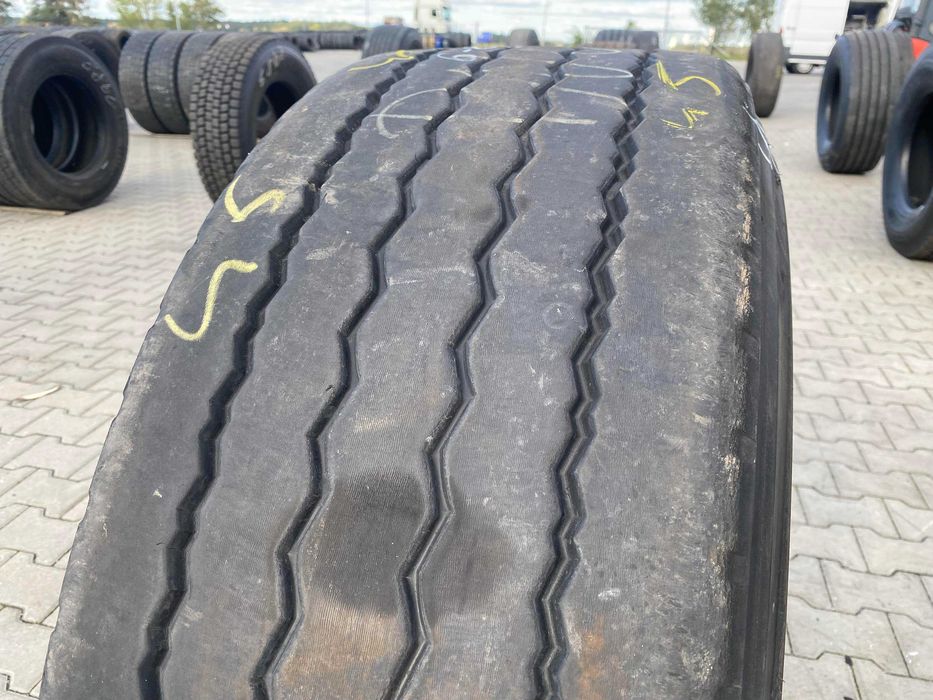 385/65R22.5 Opona BRIDGESTONE R179 AS  6-8mm Naczepa R 179