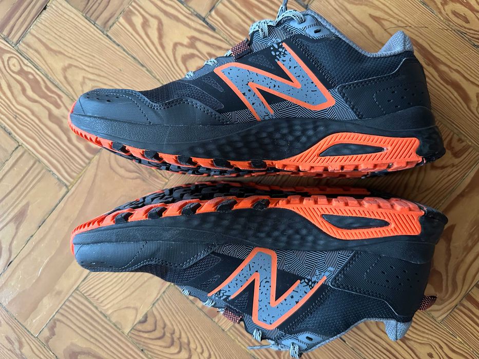 Sapatilhas New Balance (42,5) - Trail Running de Homem Trail 410 v8