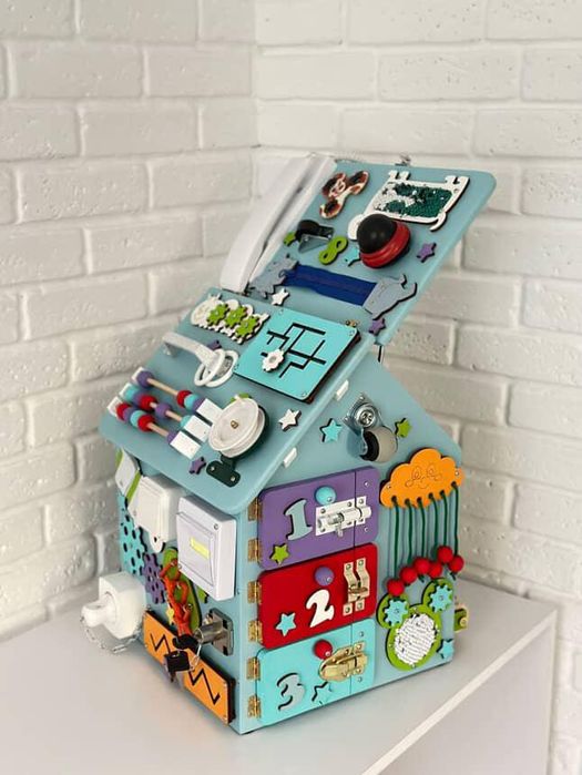 Бізікуб Бізібудиночок Бізіборд