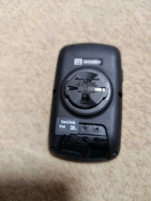 велосипедный навигатор Garmin Edge Touring Plus.