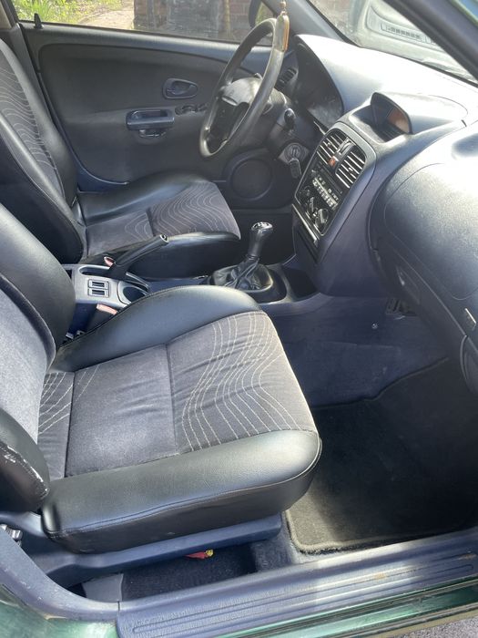 Mitsubishi Carisma 2002р