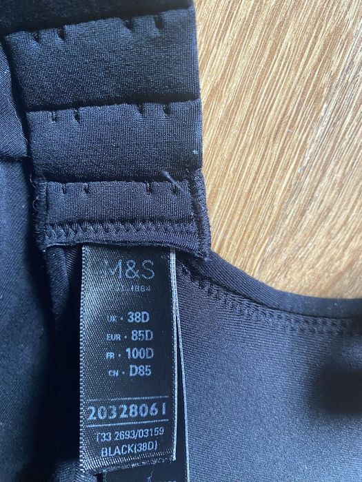 Biustonosz na fiszbinach 85D/E czarny