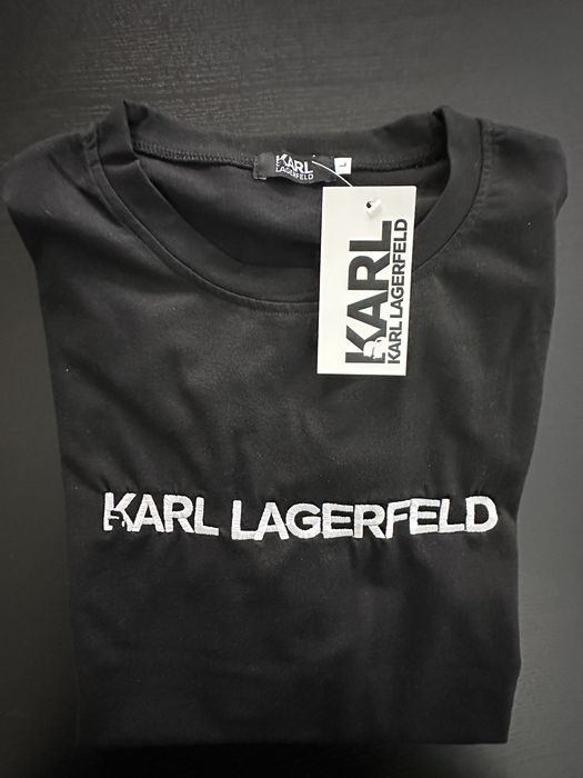 Conjunto Homem Preto Tamanho L -Shirt + Calções Karl Verão, Férias