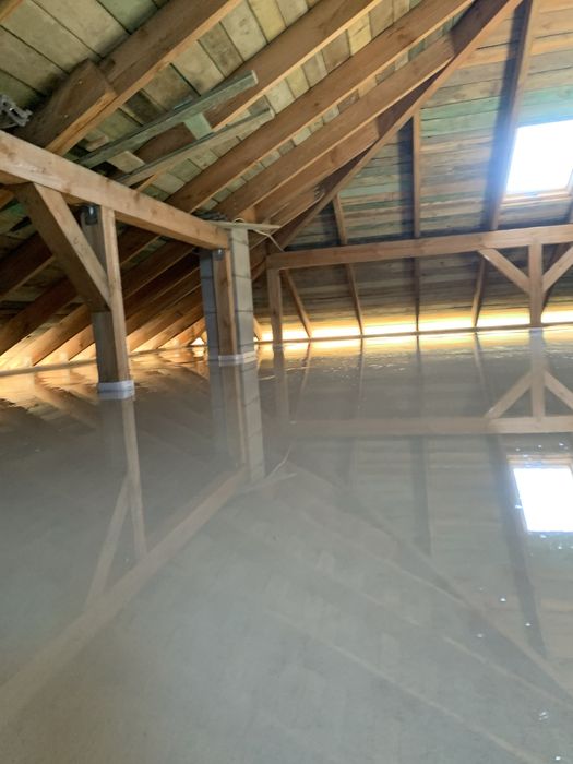 Wylewki posadzki anhydrytowe KNAUF ogrzewanie podłogowe.