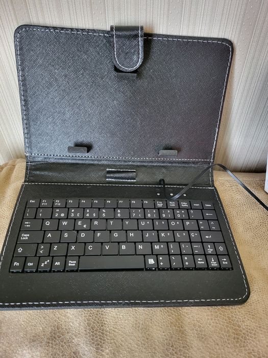 Мини клавиатура CAPA COM TECLADO USB P/TABLET 7". Торг уместен.