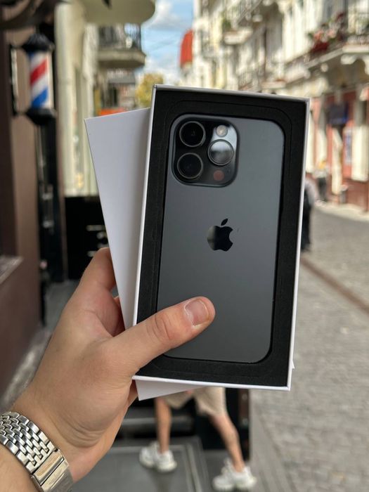 Apple iPhone 16 Pro 256gb Natural Desert 512гб Black Neverlock в ідеалі 92-97-100% акум