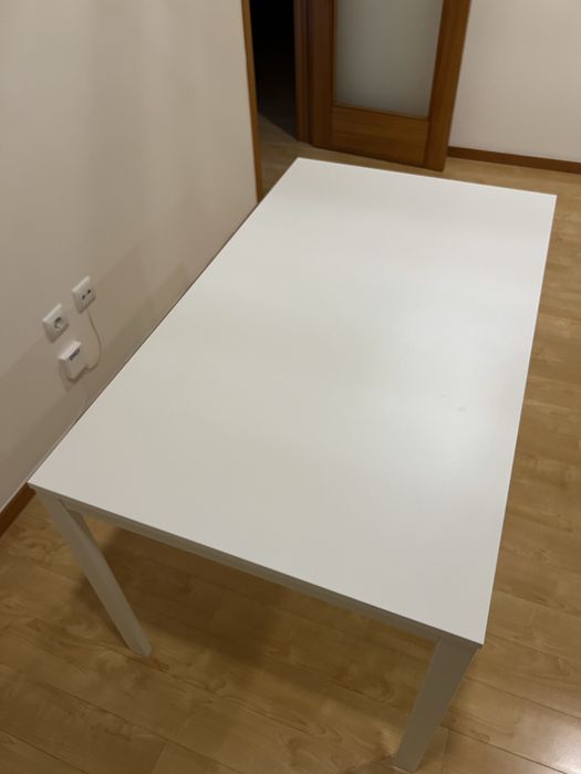 Mesa VIHALS Ikea