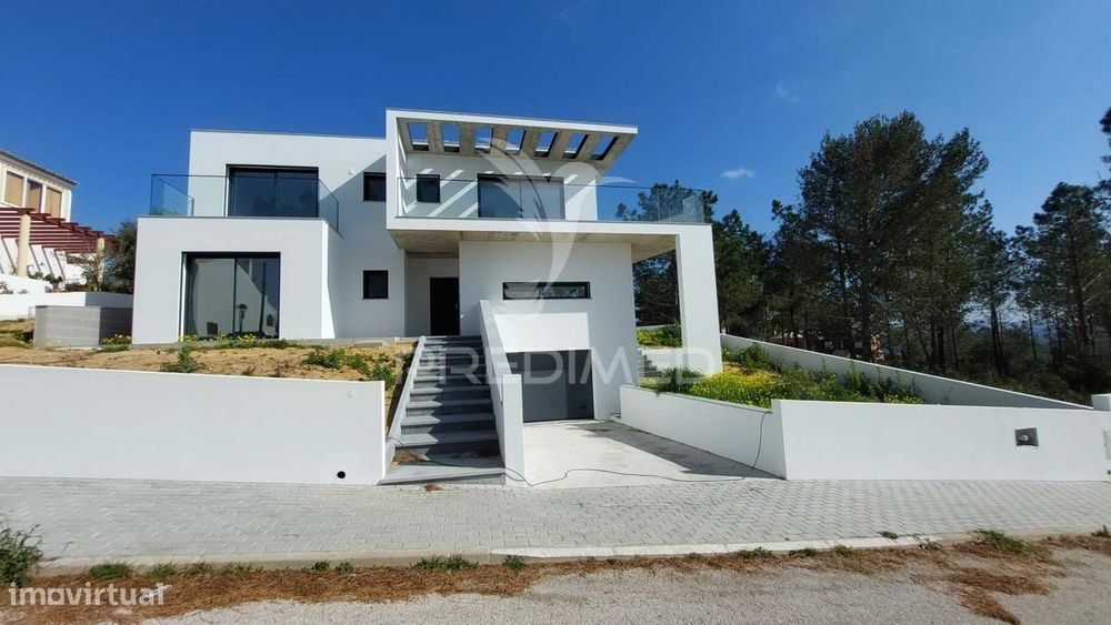 Moradia T4 com piscina Urbanização do  Espartal em Aljezur