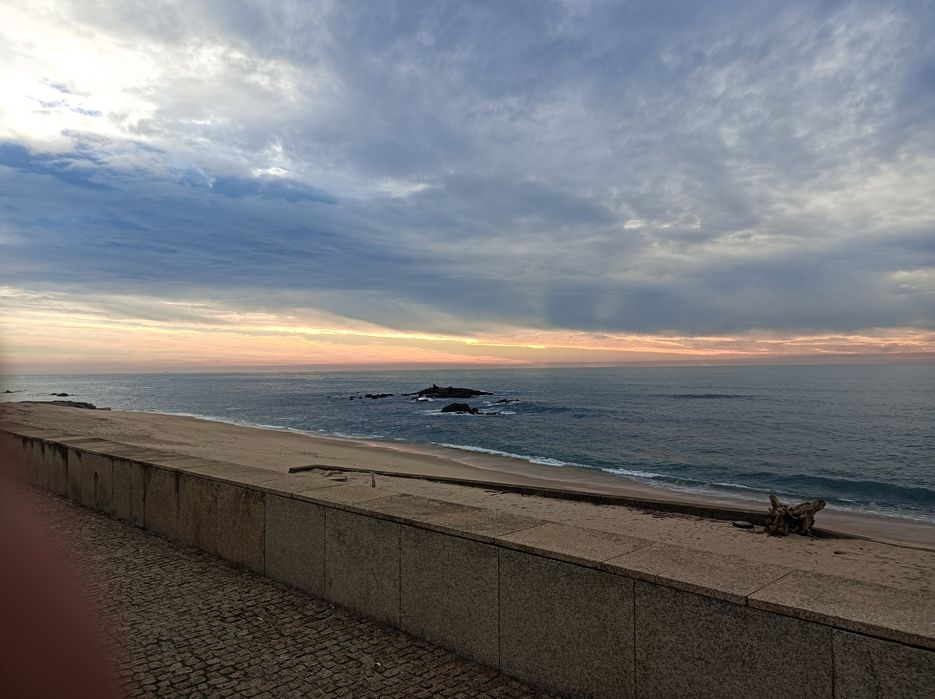 Terreno urbano (885m2)