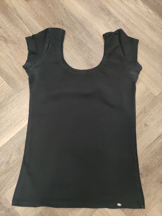 Czarna bluzka z okrągłym dekoltem Rozm. L