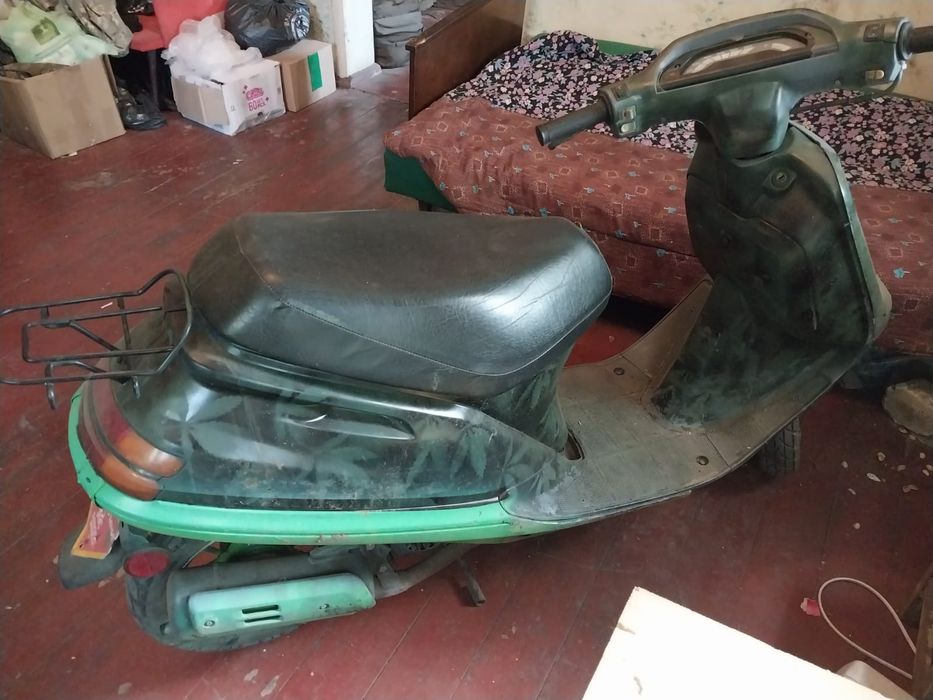 продам скутер Honda AF24