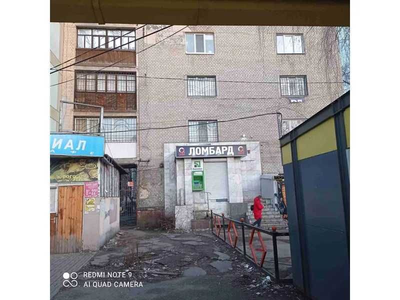 Комерційне приміщення 45 м² під магазин/офіс на вул. Калинова, 12