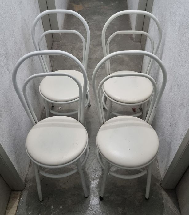 4 Cadeiras em Ferro